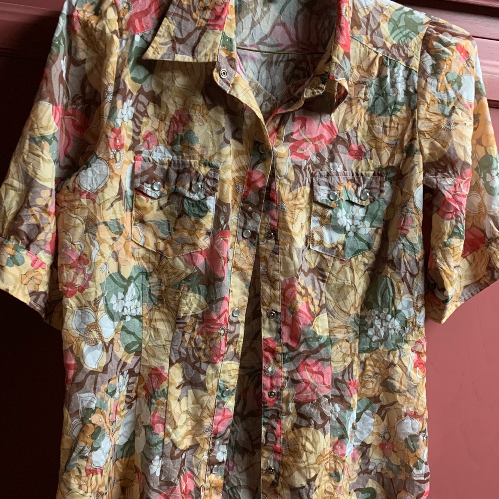 Very pretty ss western shirt colorful